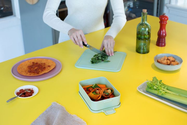 Make & Take Lunch Box Medium, Plastic - Jade Green