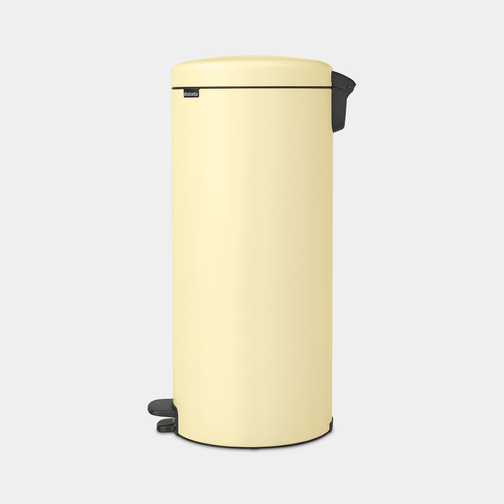 NewIcon Step on Trash Can 8 gallon (30 liter) - Mellow Yellow