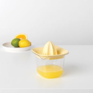 Maatbeker & pers TASTY+ - Vanilla Yellow