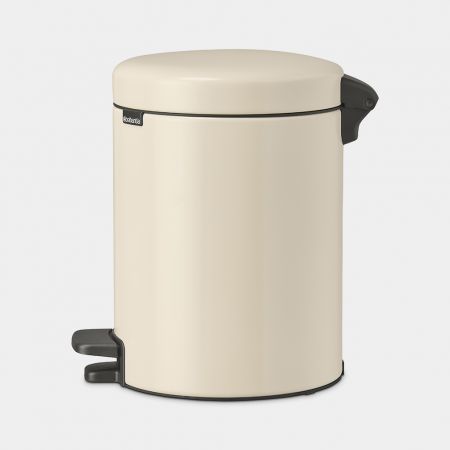 NewIcon Step on Trash Can 1.3 gallon (5 liter) - Soft Beige