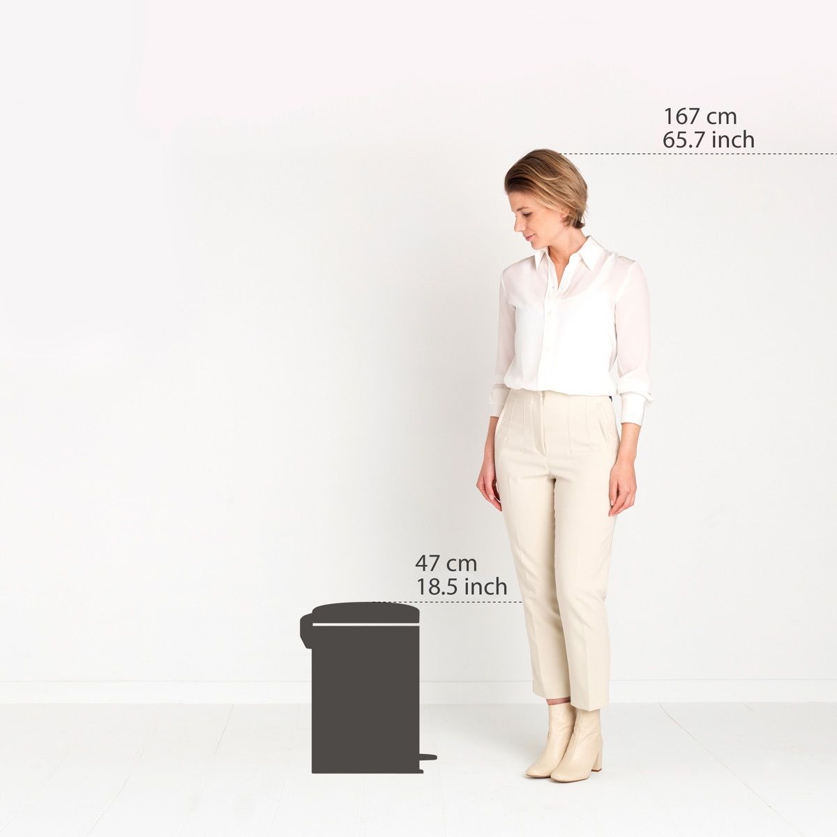 NewIcon Step on Trash Can 5.3 gallon (20L) - Soft Beige