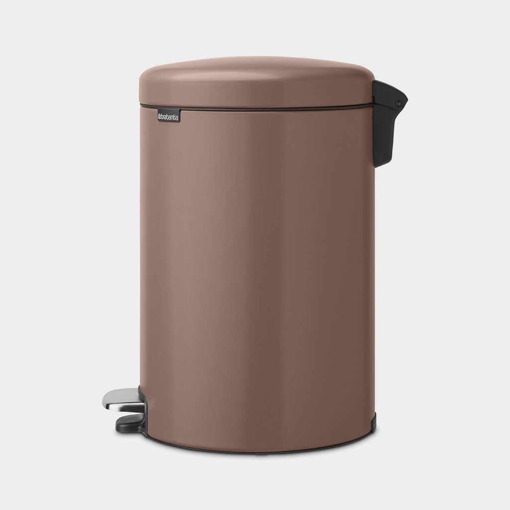 NewIcon Step on Trash Can 5.3 gallon (20L) - Satin Taupe