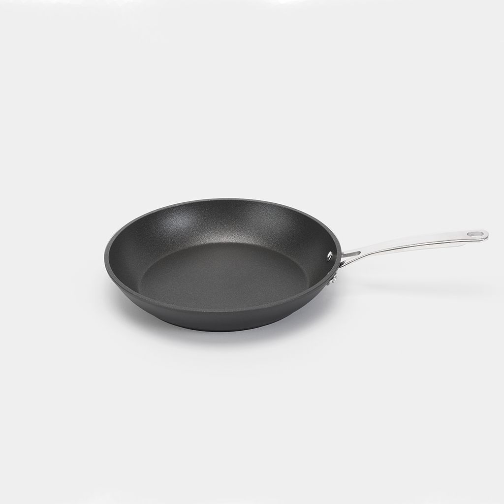 Balance Frying Pan 11 in (28 cm), Non-Stick - Matte Black