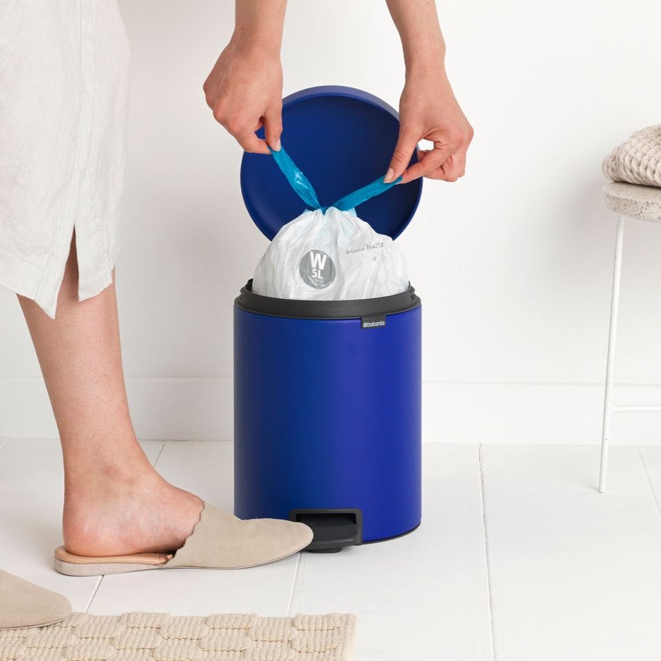 NewIcon Step on Trash Can 1.3 gallon (5 liter) - Mineral Powerful Blue