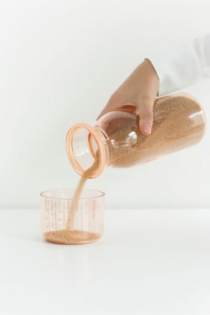 Pot de rangement avec tasse à mesurer 1,3 litre - Pink