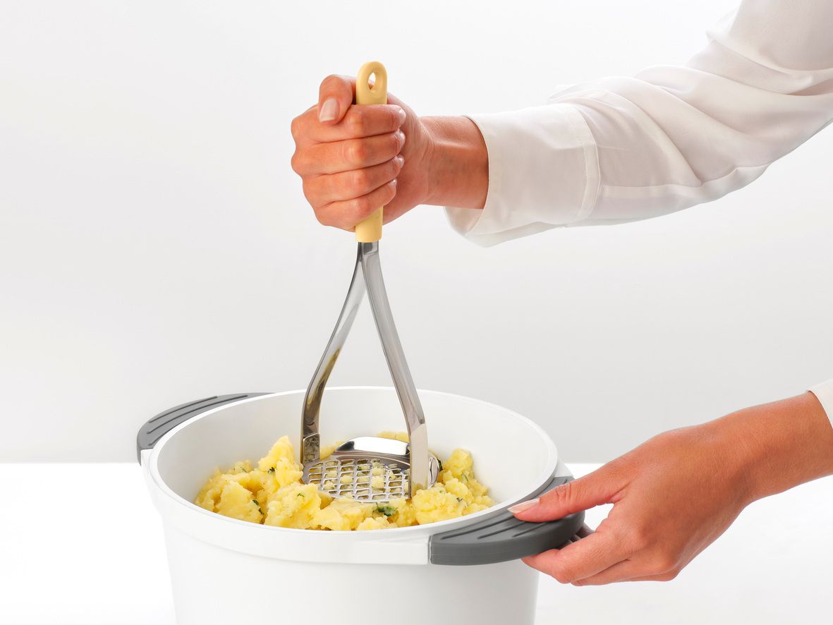 Tłuczek do ziemniaków z łyżką TASTY+ – Vanilla Yellow