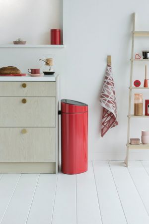 Touch Bin New 40 litri - Passion Red