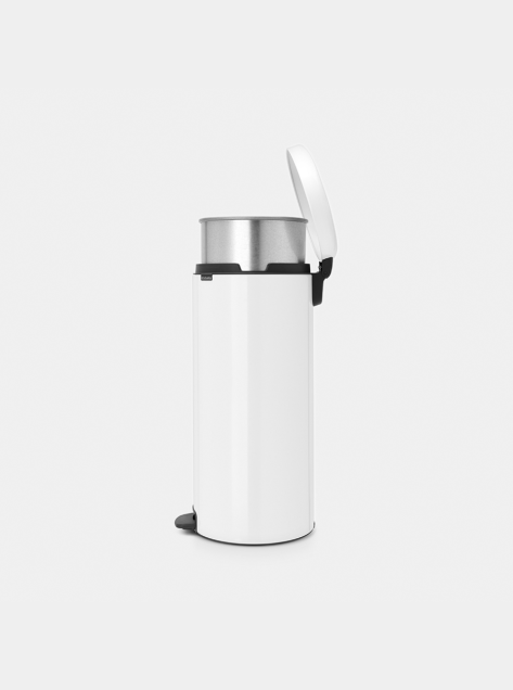Poubelle à pédale newIcon 30 litres, Seau Intérieur Métal - White