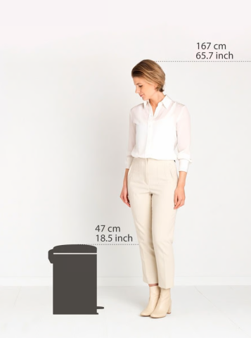 NewIcon Step on Trash Can 5.3 gallon (20 liter) - Platinum