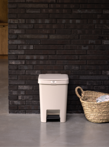Pattumiera a pedale StepUp 25 litri - Soft Beige