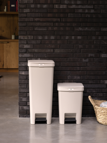 Pattumiera a pedale StepUp 25 litri - Soft Beige