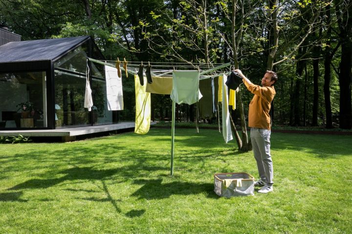 Suszarka ogrodowa Lift-O-Matic 50 m, z mocowaniem do gruntu, pokrowcem i pojemnikiem na klamerki, Ø45 mm – Leaf Green