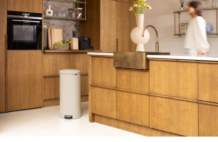 NewIcon Pedal Bin 30 litre - Soft Beige