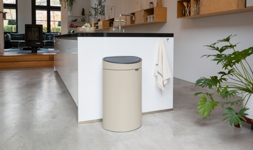 Touch Bin New 40 liter - Soft Beige