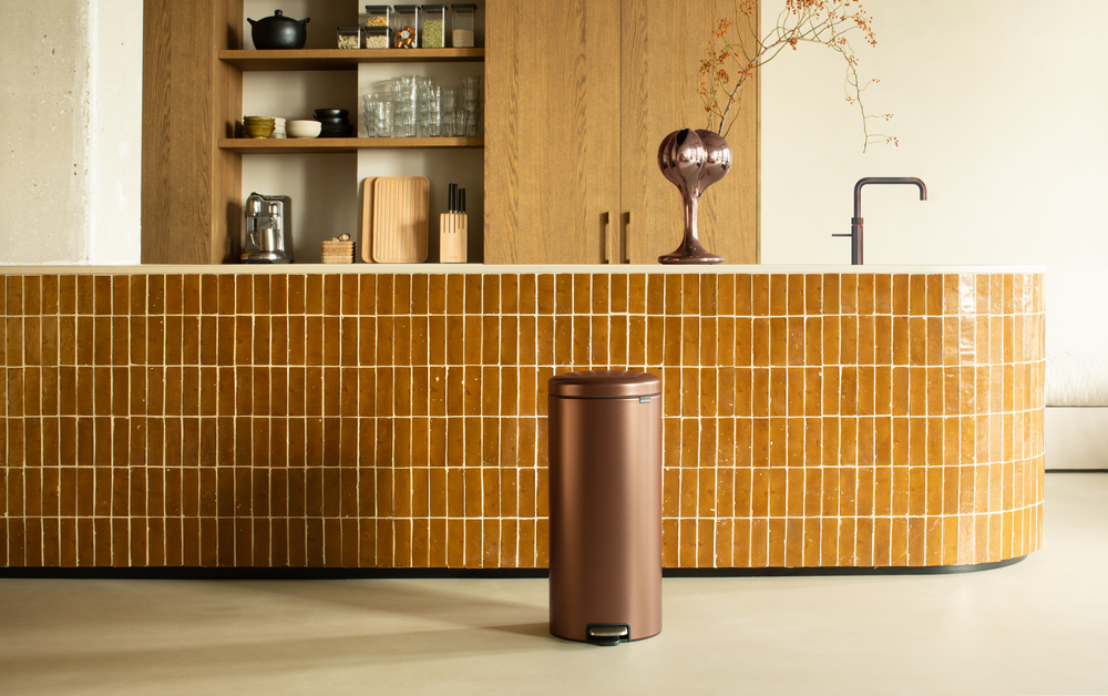 Brabantia Newicon Pedal kanta detalji warm bronze