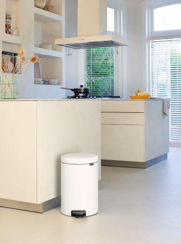 Poubelle à pédale newIcon 20 litres - White