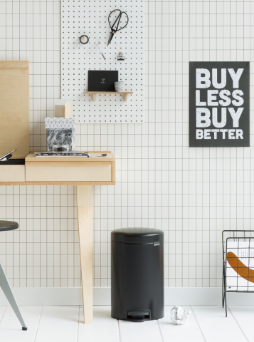 Poubelle à pédale newIcon 12 litres - Matt Black