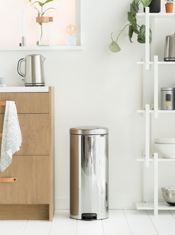 NewIcon Pedal Bin 30 litre, Metal Inner Bucket - Brilliant Steel