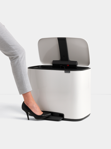 Bo Step on Trash Can 9.5 gallons (36L) - White