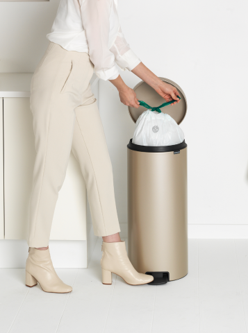 NewIcon Pedal Bin 30 litre - Metallic Gold