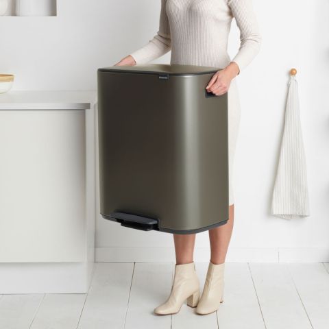 Bo Pedal Bin 60 litre - Platinum
