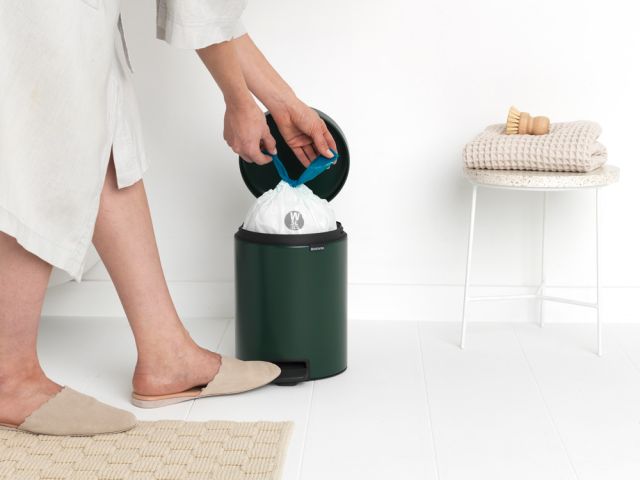 NewIcon Step on Trash Can 1.3 gallon (5 liter) - Pine Green