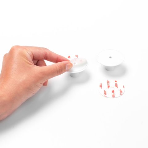 Handdoekhaakjes ReNew, set van 2, inclusief schroeven en tape - White