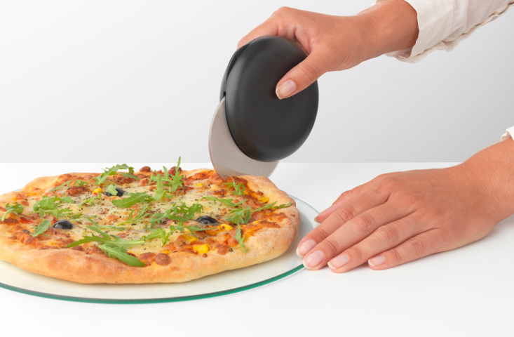 Pizzasnijder plus Mesbeschermer TASTY+ - Dark Grey