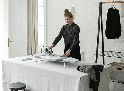 With the new Brabantia TableTop ironing board, ironing takes up minimal time and space. 