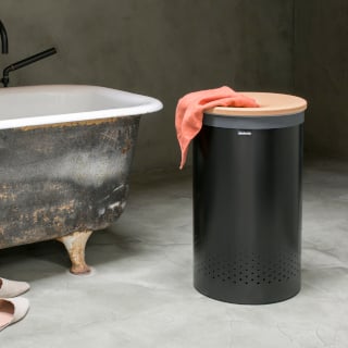 Mango Home tiene la cesta para la colada más bonita y práctica que se  volverá un imprescindible en el cuarto de lavado