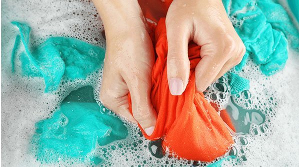 How to hand wash clothes